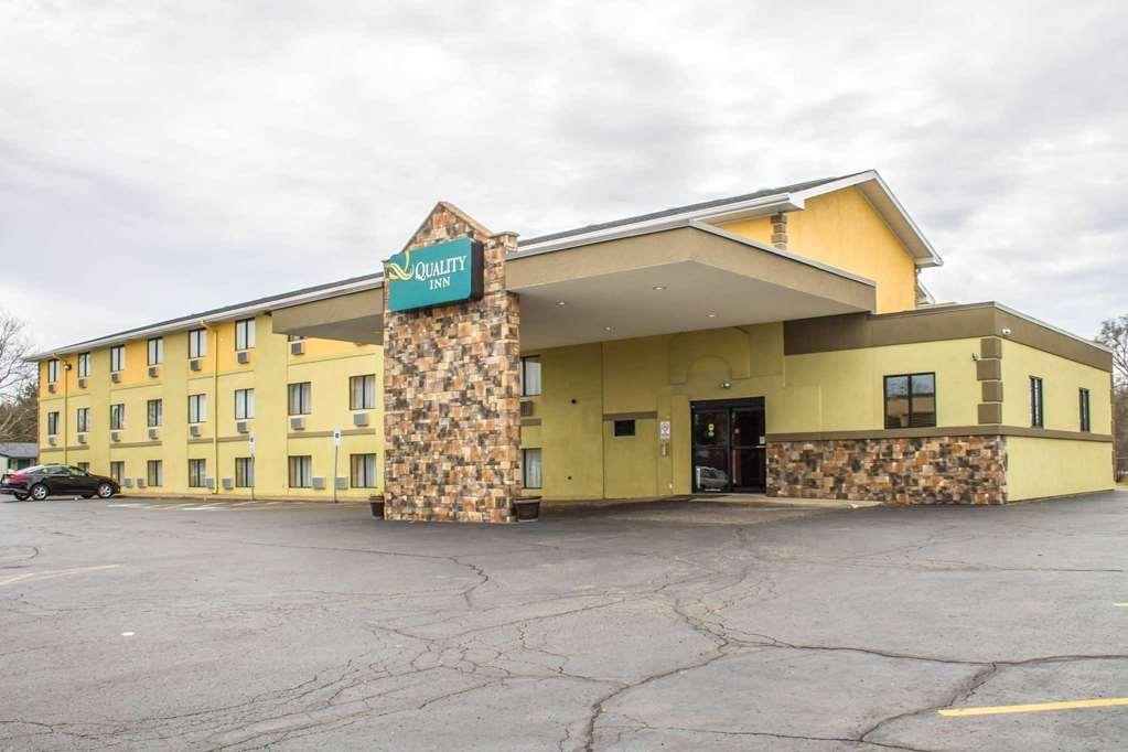 Quality Inn Hall Of Fame Canton Exterior foto
