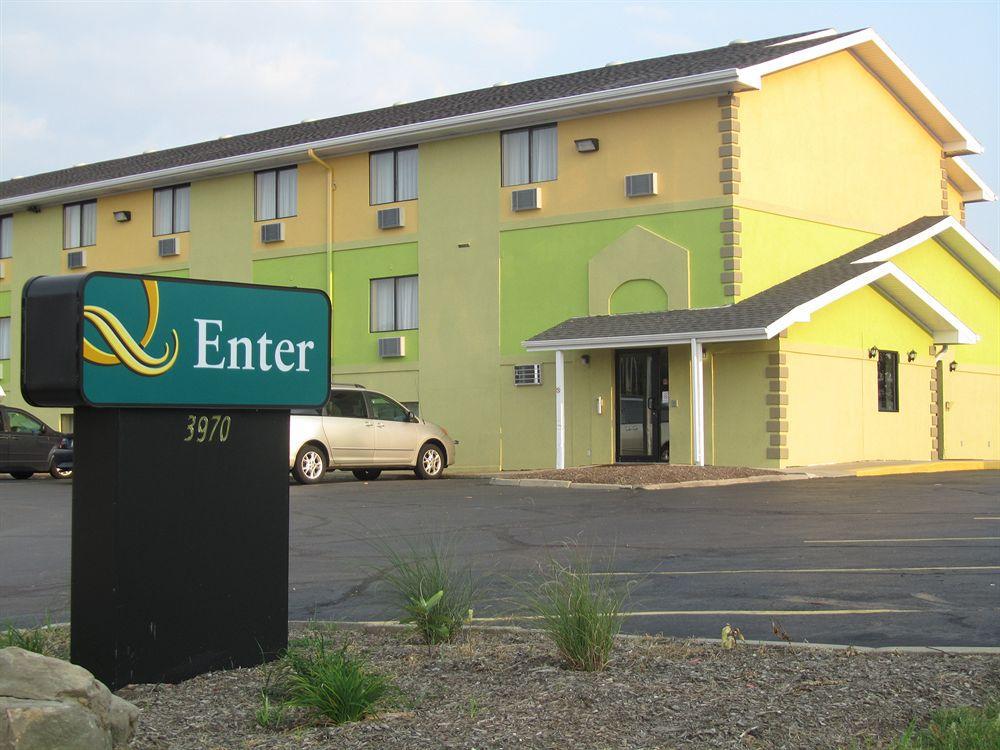 Quality Inn Hall Of Fame Canton Exterior foto
