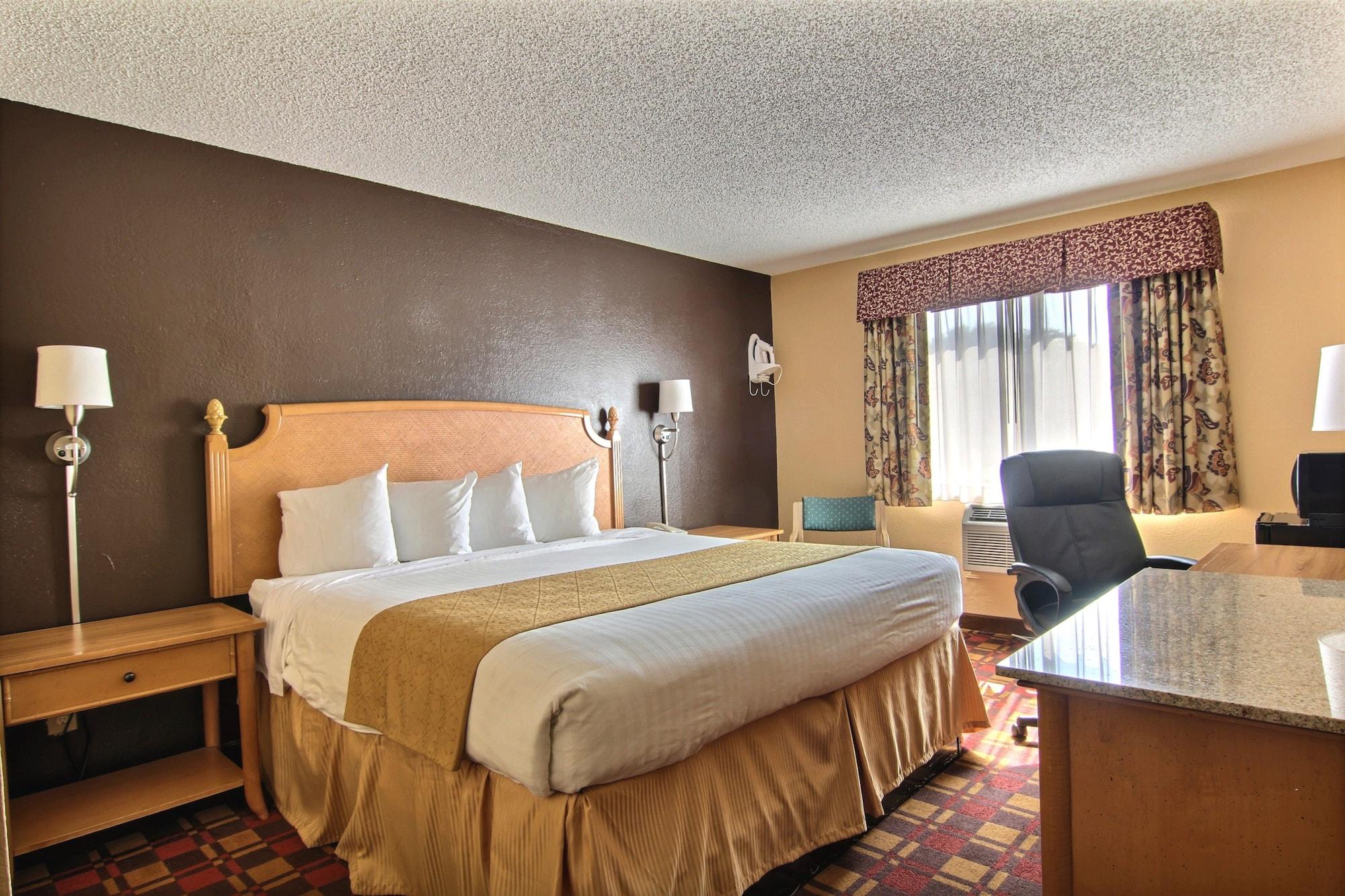 Quality Inn Hall Of Fame Canton Exterior foto