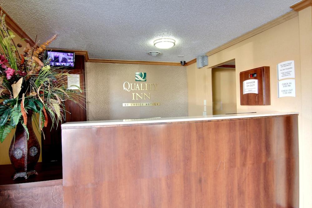 Quality Inn Hall Of Fame Canton Exterior foto