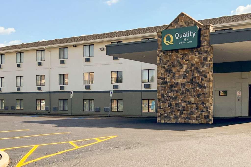 Quality Inn Hall Of Fame Canton Exterior foto