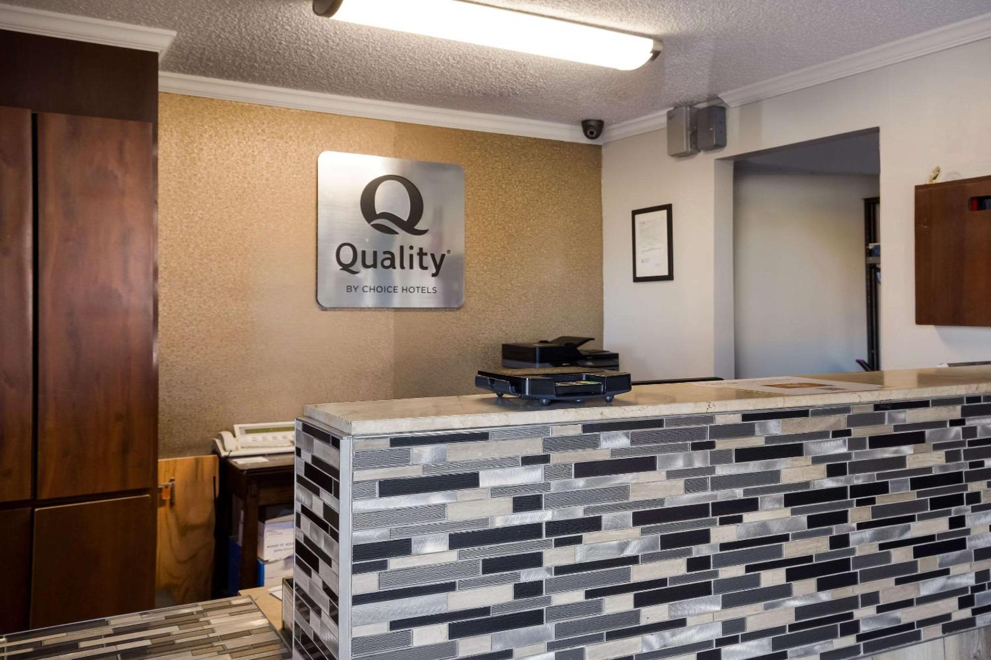Quality Inn Hall Of Fame Canton Exterior foto