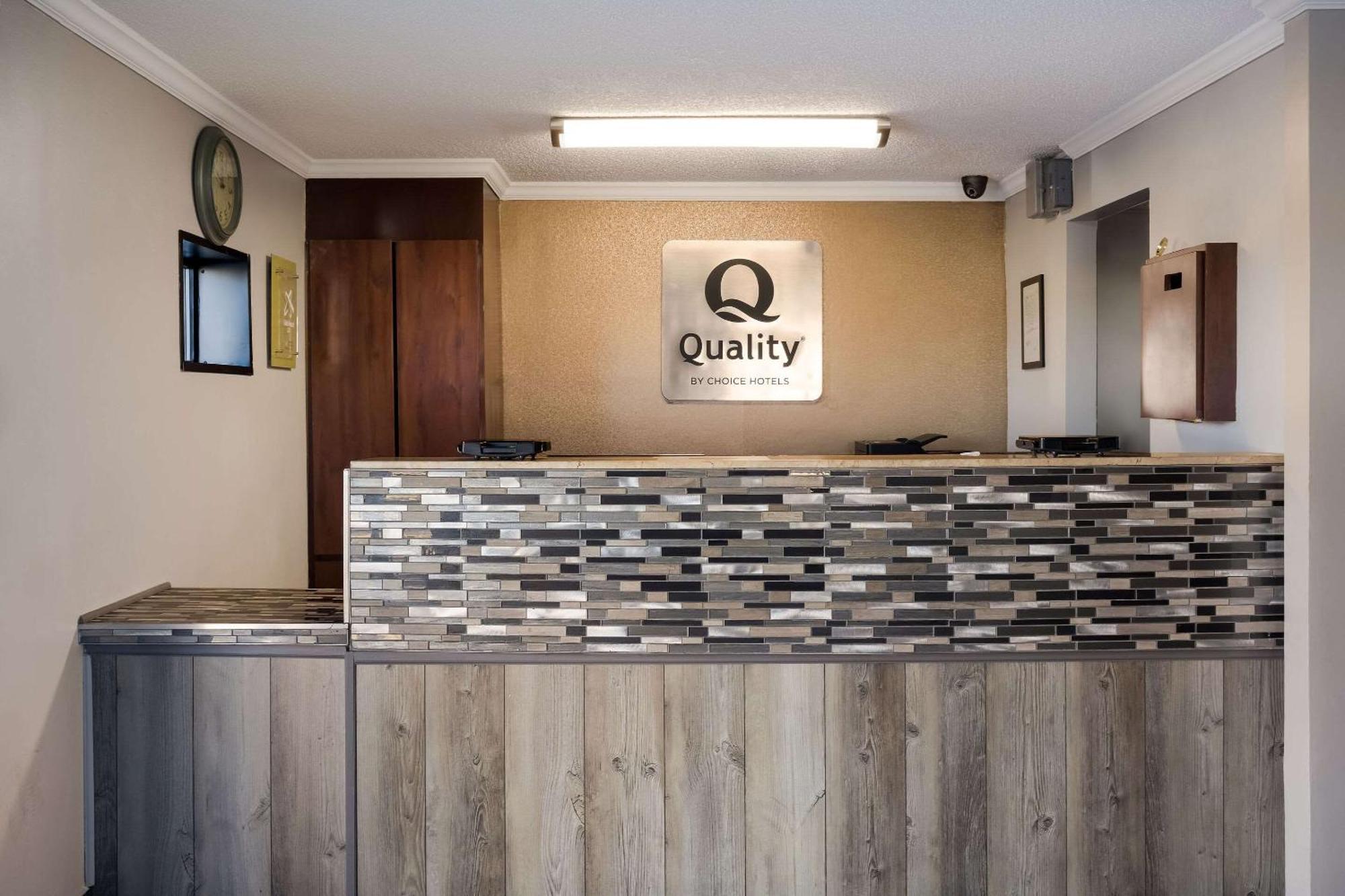 Quality Inn Hall Of Fame Canton Exterior foto