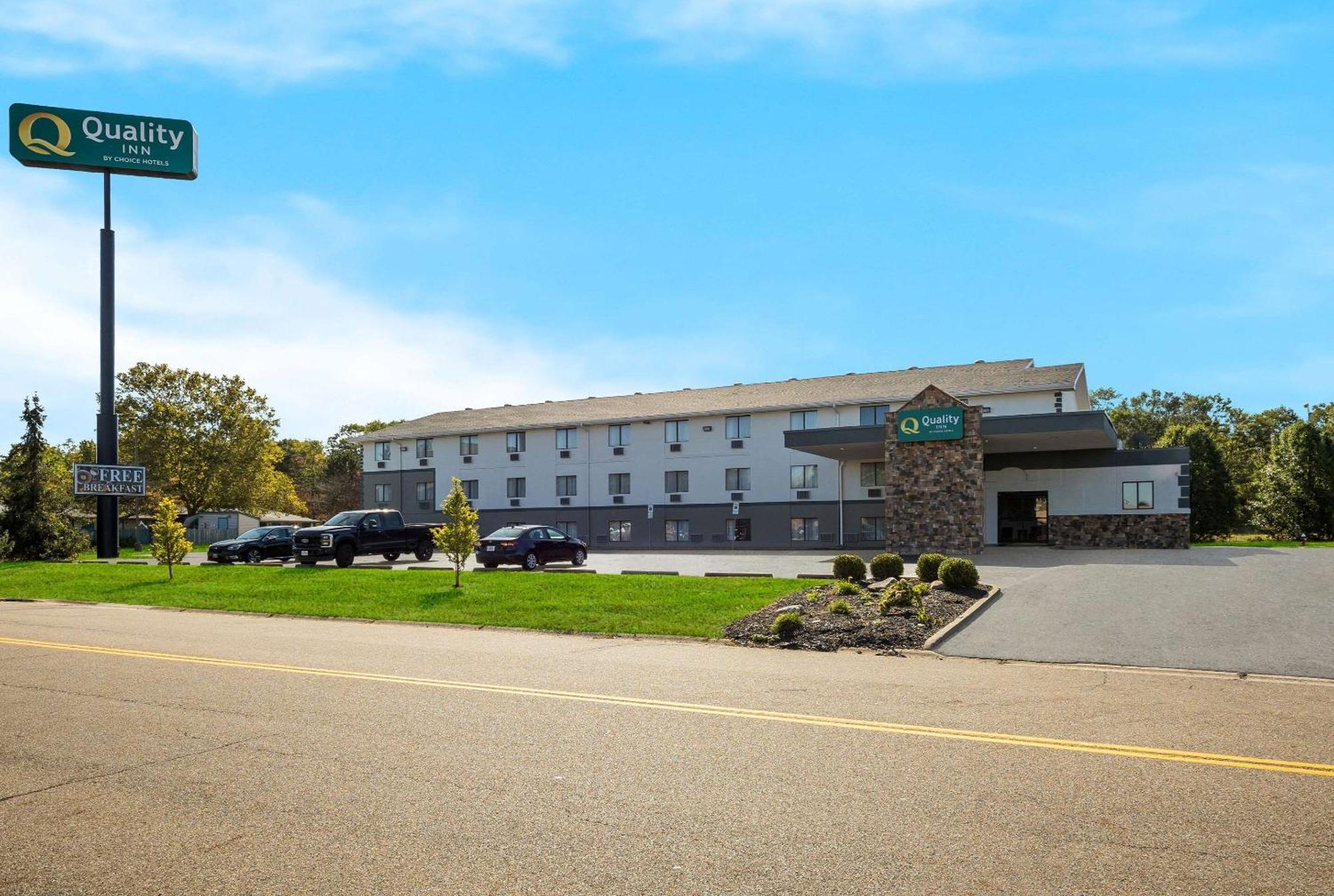 Quality Inn Hall Of Fame Canton Exterior foto